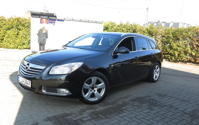 Opel Insignia cena 20990 przebieg: 250000, rok produkcji 2011 z Zabłudów małe 529